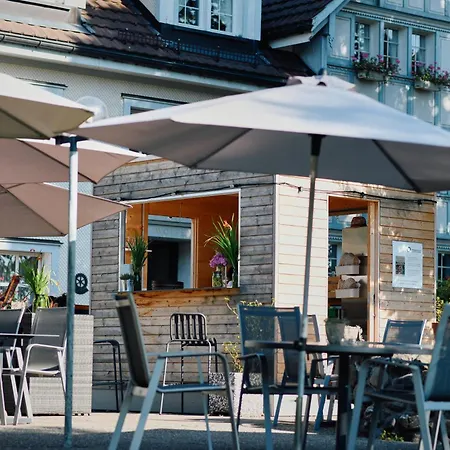 Und Restaurant Wolfensberg 3*