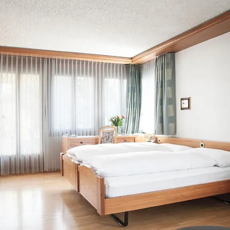 Und Restaurant Wolfensberg Hotel 3*