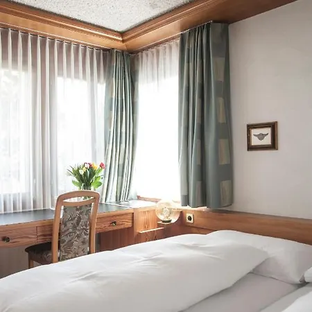 Und Restaurant Wolfensberg Hotell