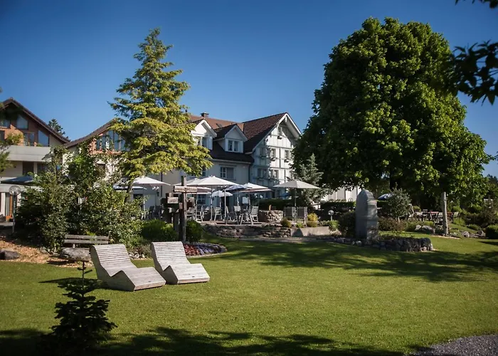 Und Restaurant Wolfensberg Hotel