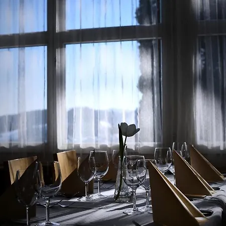 Und Restaurant Wolfensberg