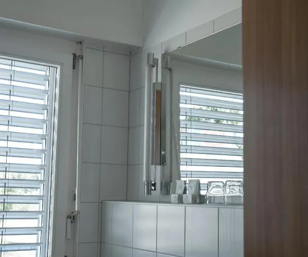 Und Restaurant Wolfensberg Hotel 3*